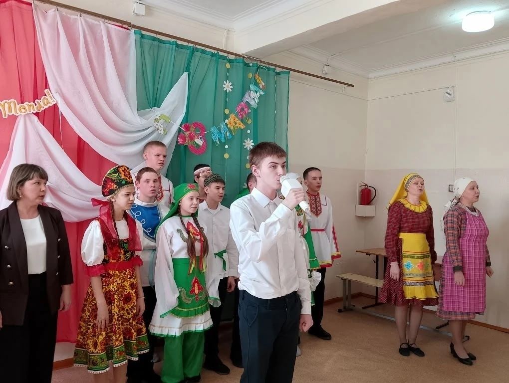 В школе-интернате прошло мероприятие, приуроченное к Международному женскому дню
