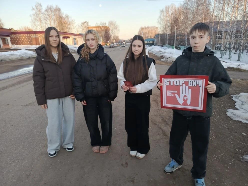 В лагере «Алмалы» прошло просветительское мероприятие «СТОП ВИЧ»