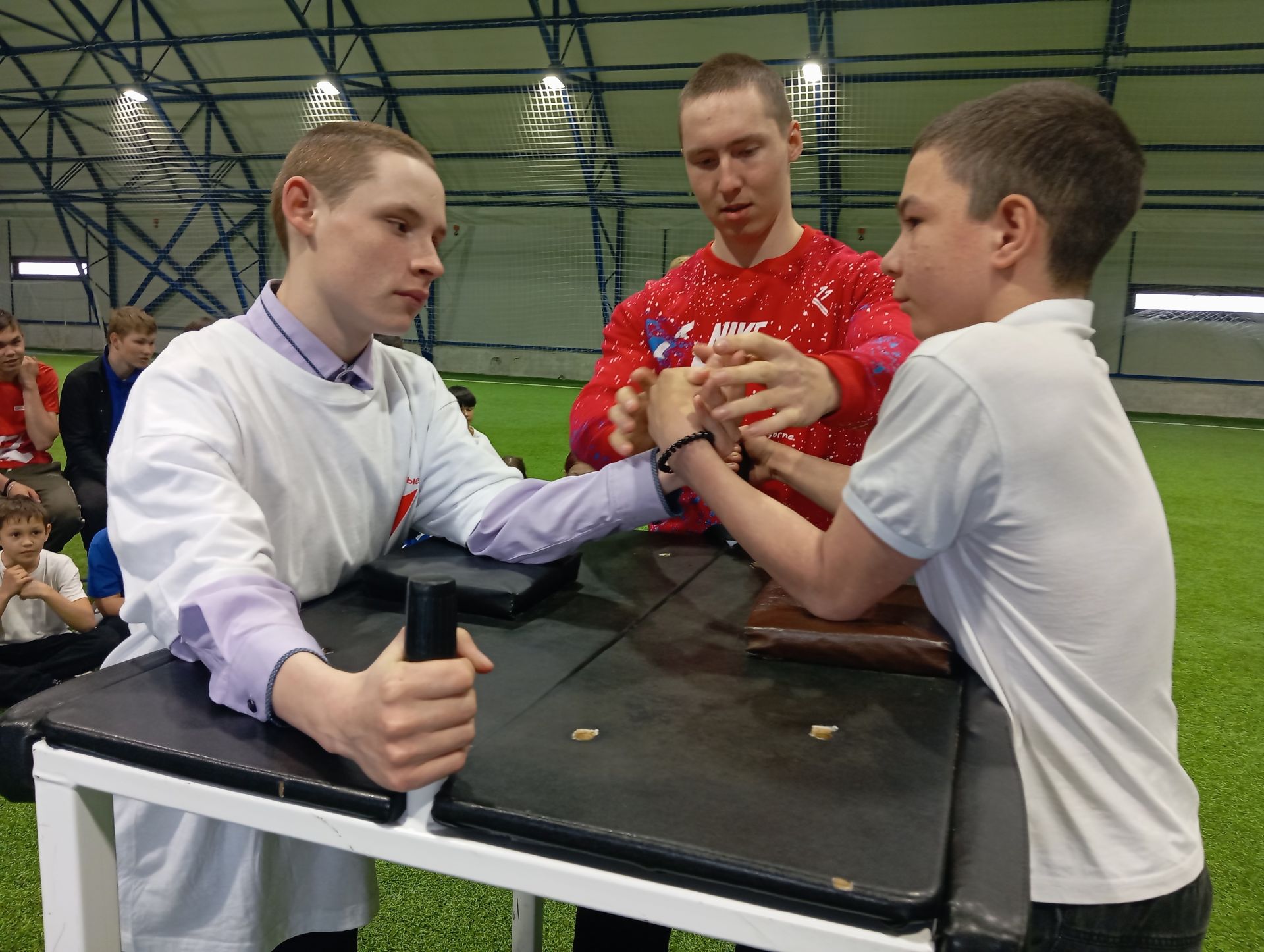 Железная хватка: борьба за победу
