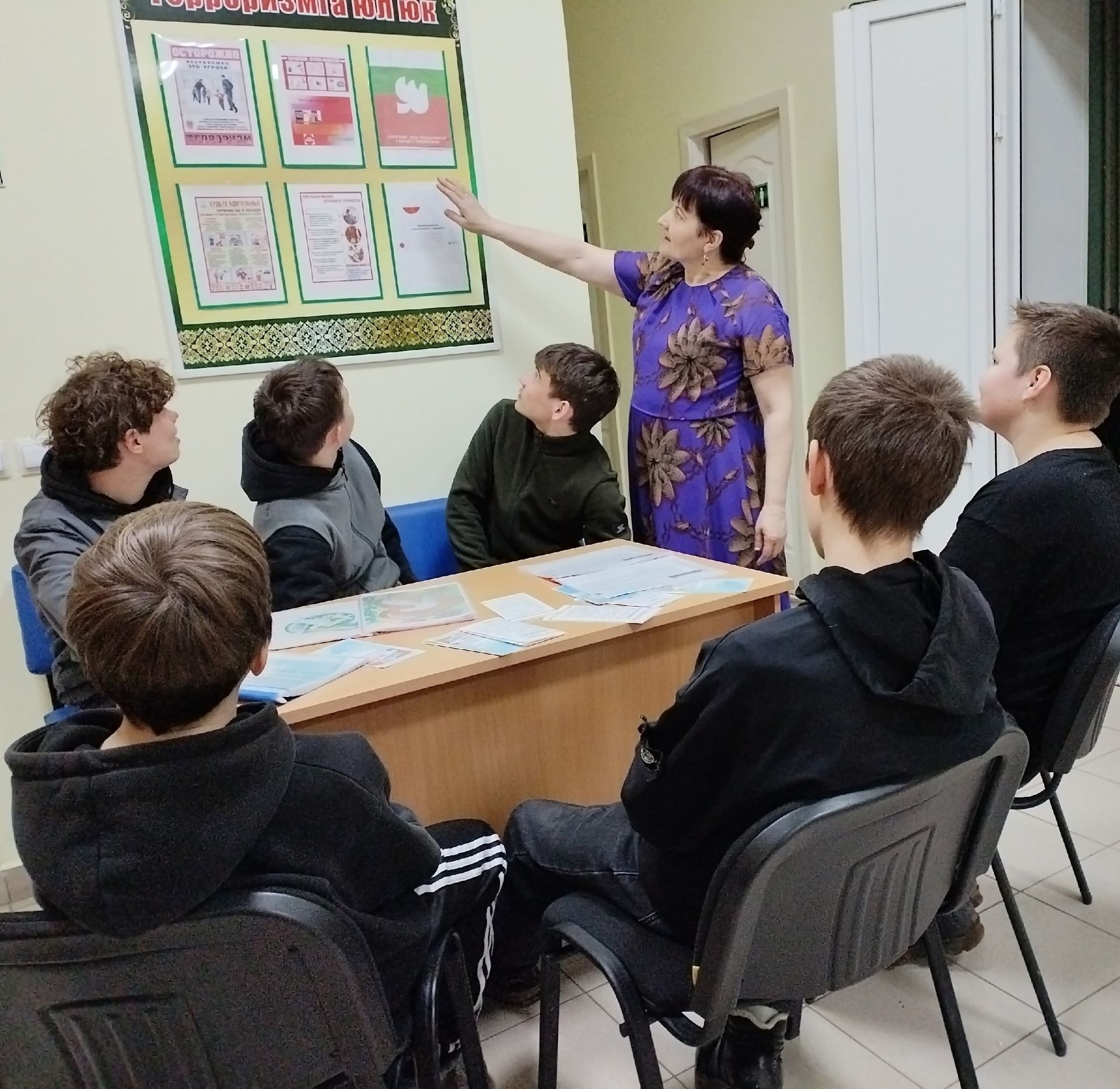 «Терроризм — угроза обществу»: беседа с молодежью прошла в Салаушской сельской библиотеке