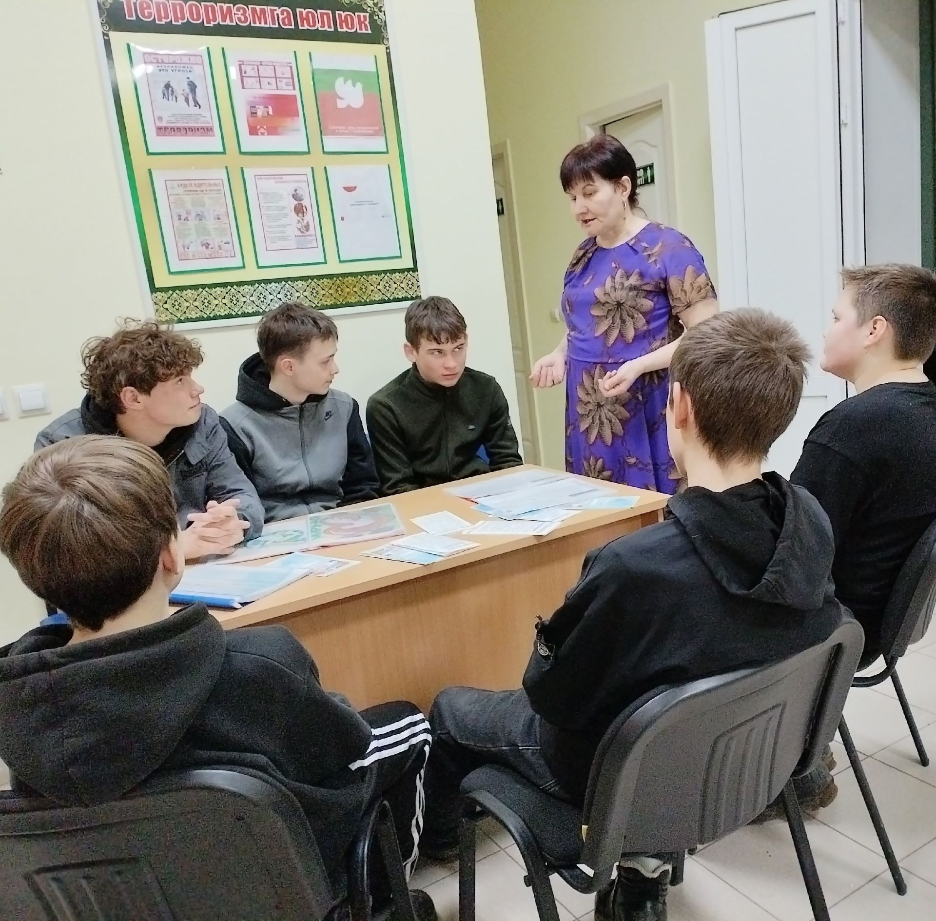 «Терроризм — угроза обществу»: беседа с молодежью прошла в Салаушской сельской библиотеке