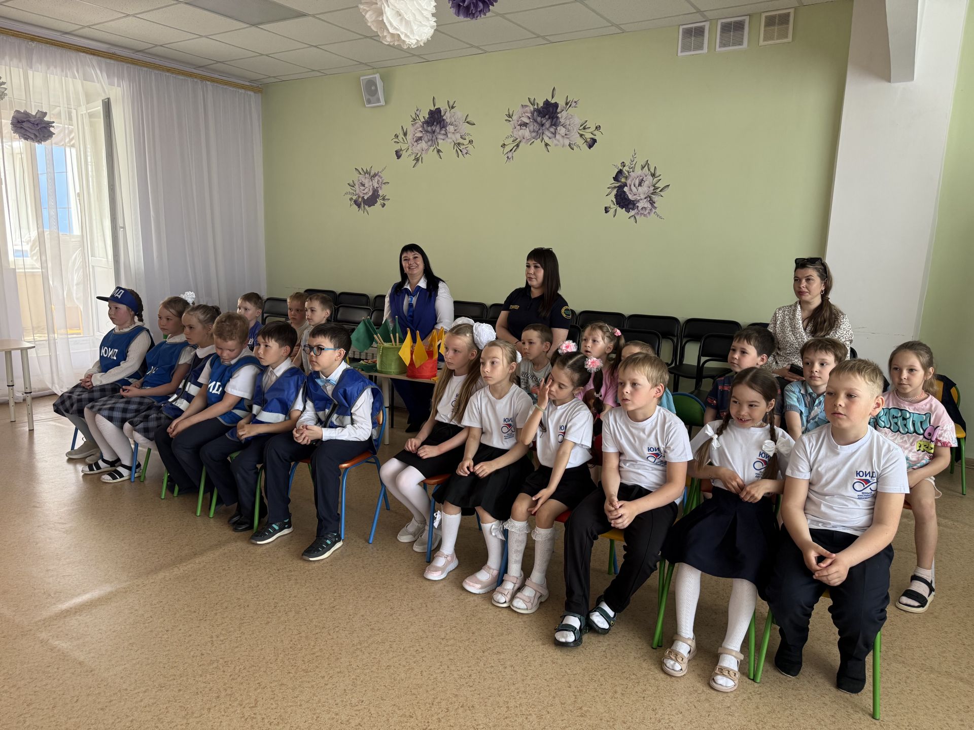 В детском саду № 6 города Агрыза прошла игра по ПДД «Знаем и соблюдаем!»