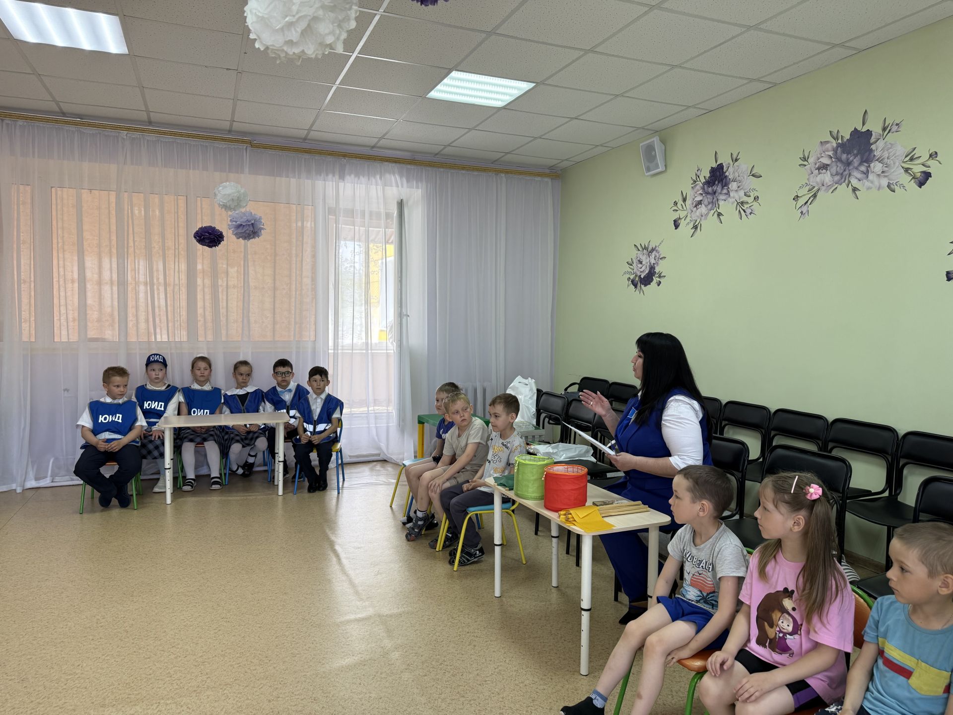 В детском саду № 6 города Агрыза прошла игра по ПДД «Знаем и соблюдаем!»