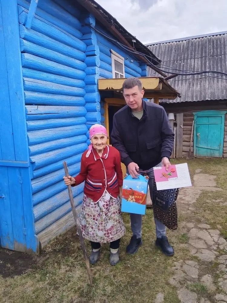 В Агрызском районе труженикам тыла вручают подарки ко Дню Победы