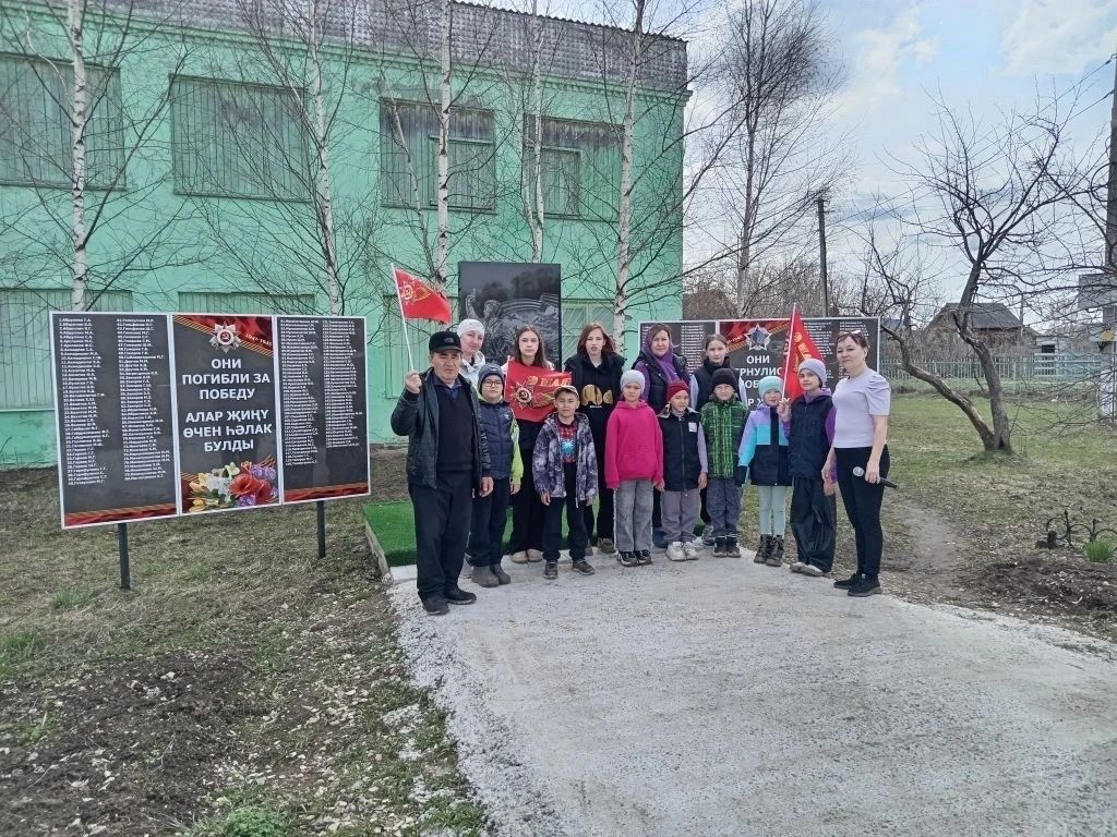 В Девятернинской школе провели велопробег к 81-й годовщине Победы
