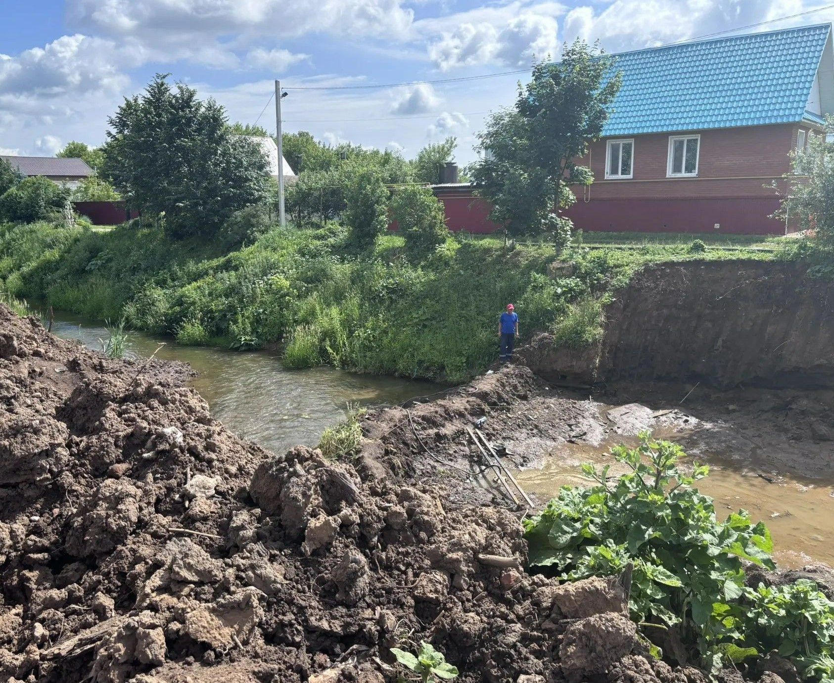 В Агрызе прошёл общегородской субботник по очистке берегов реки Агрызки