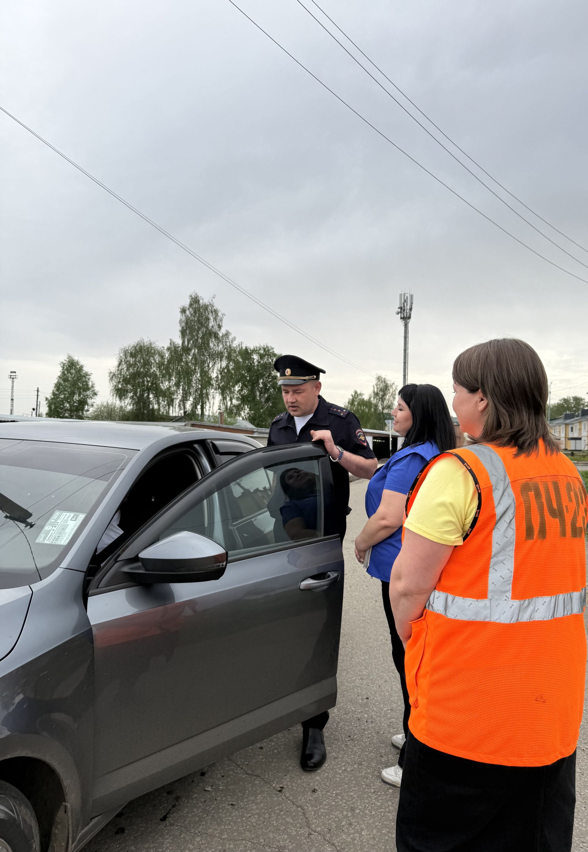 ГИБДД, железнодорожники и ГБУ «БДД» провели профилактический рейд на переезде в Агрызе