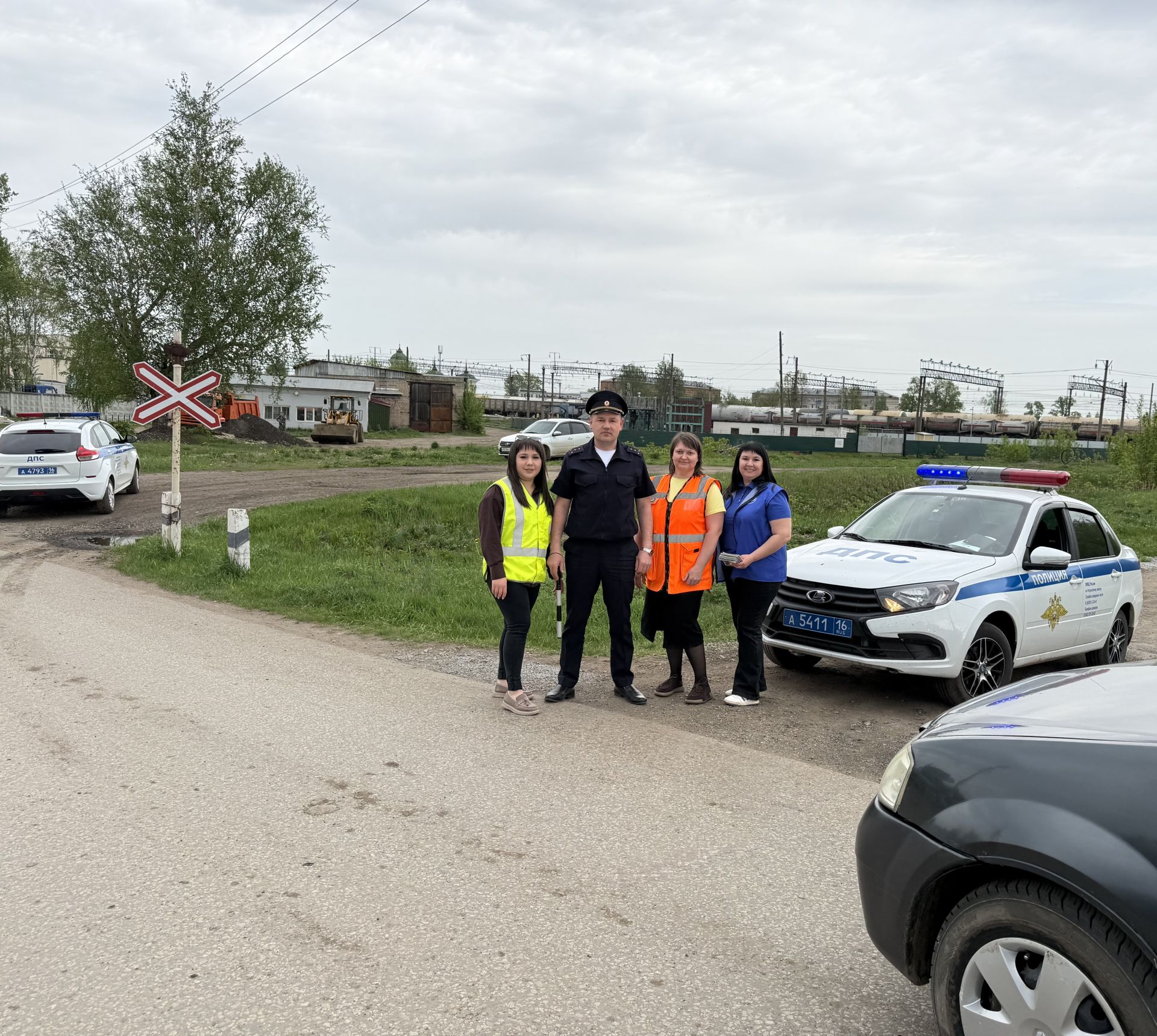 ГИБДД, железнодорожники и ГБУ «БДД» провели профилактический рейд на переезде в Агрызе