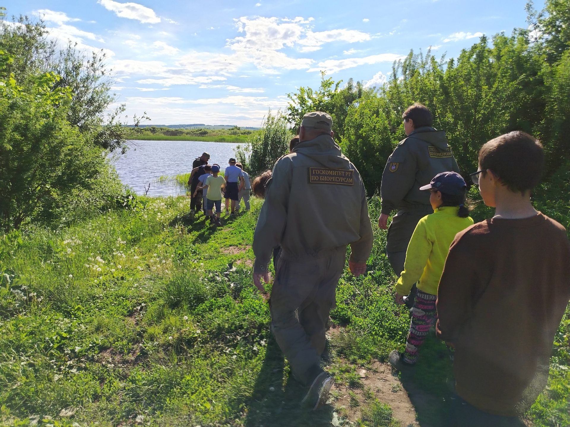 В Агрызском районе спасли и выпустили в природу европейскую болотную черепаху