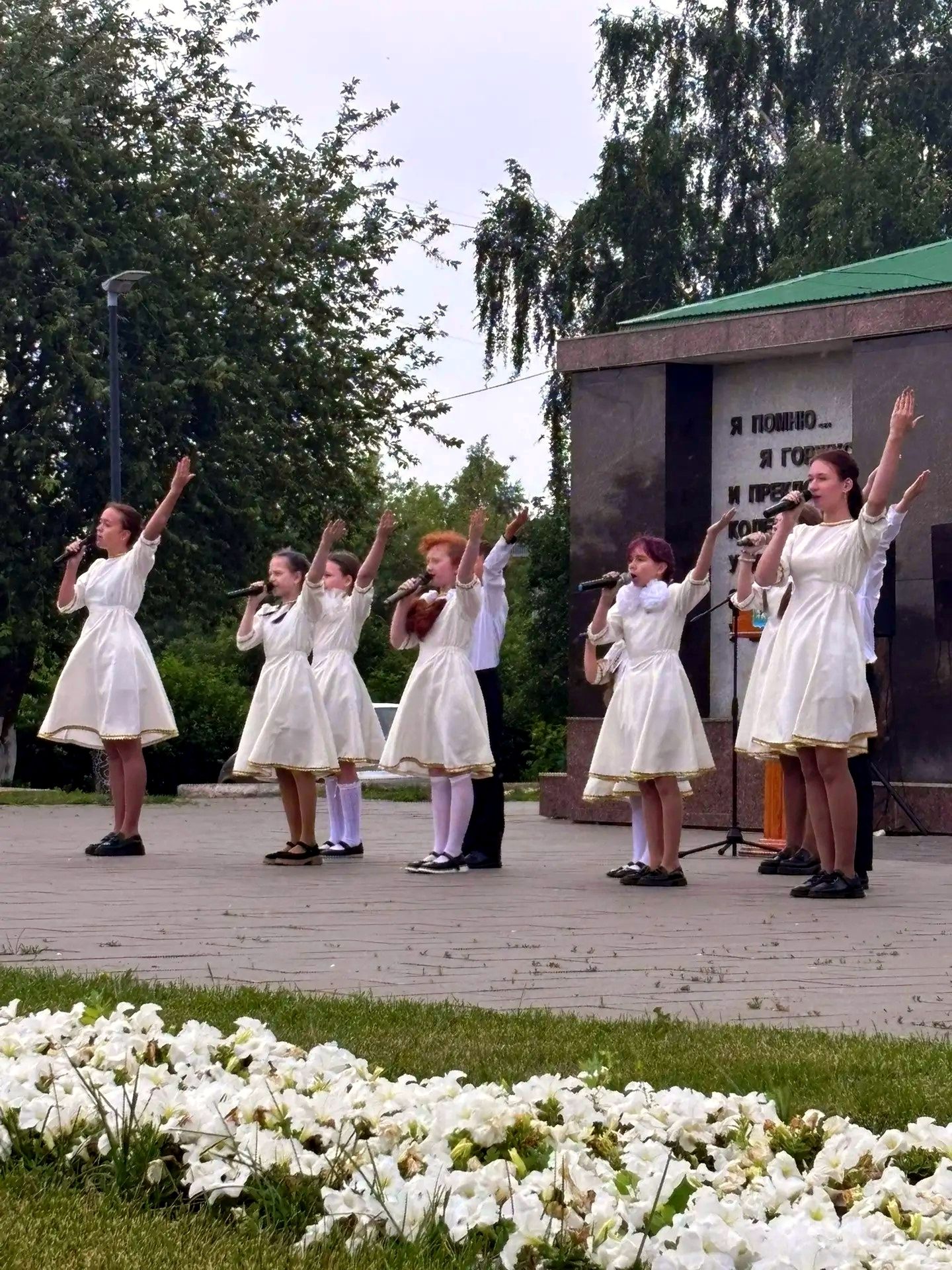 На площади Победы в Агрызе прошла церемония ко Дню памяти и скорби