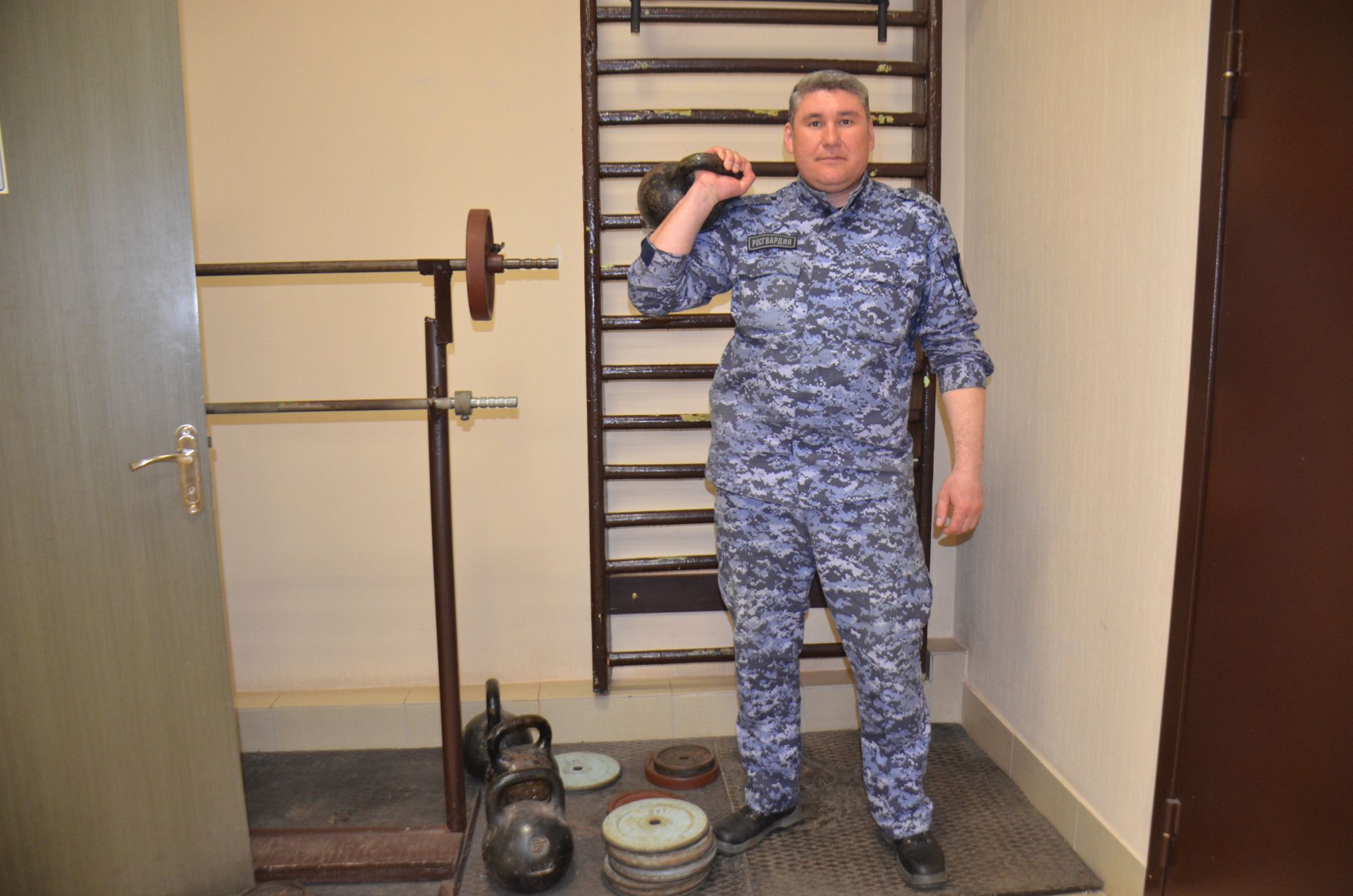 «Наша основная задача — защита безопасности граждан»: история старшего полицейского Марселя Закирова