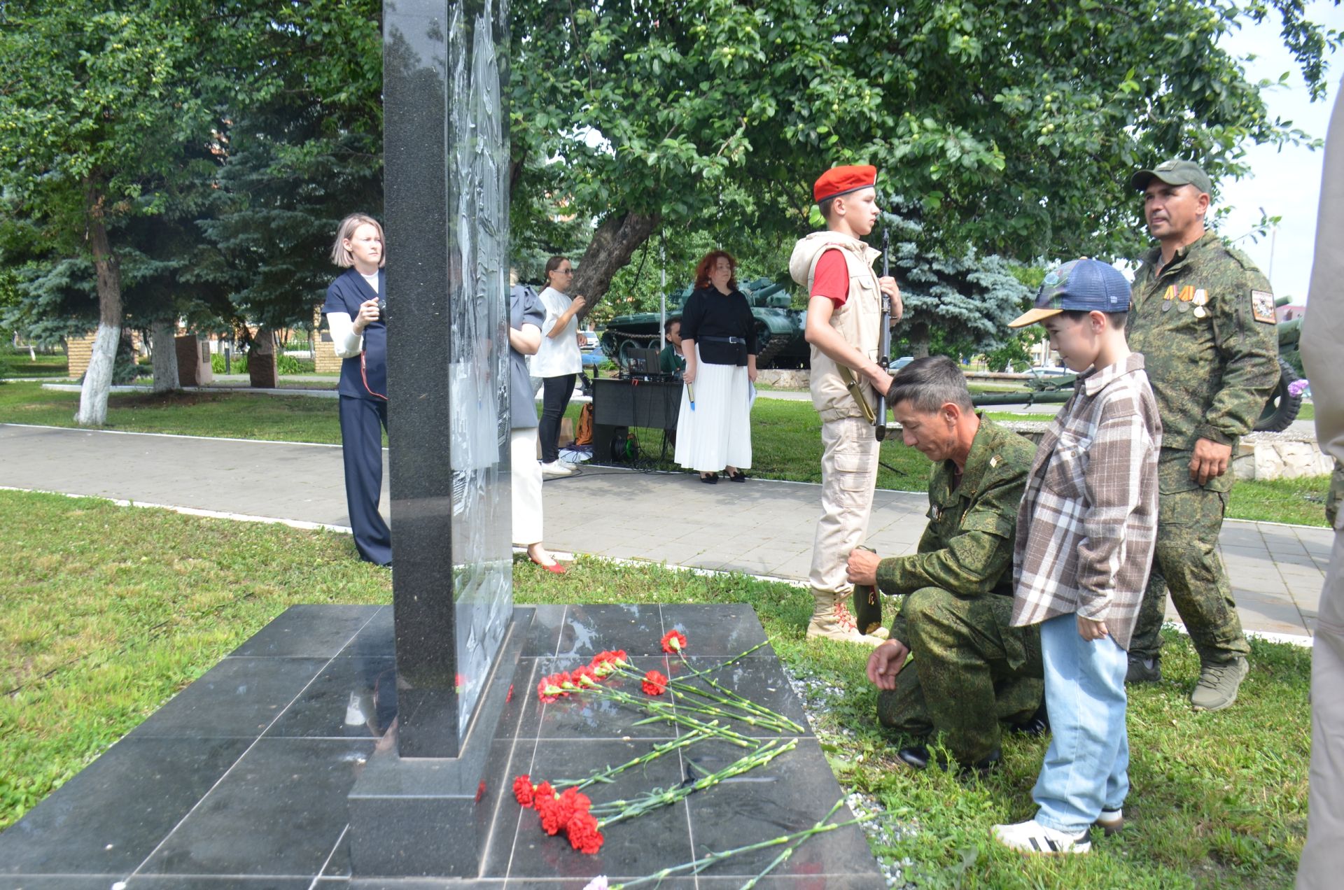 В Агрызе прошла акция памяти в День ветеранов боевых действий