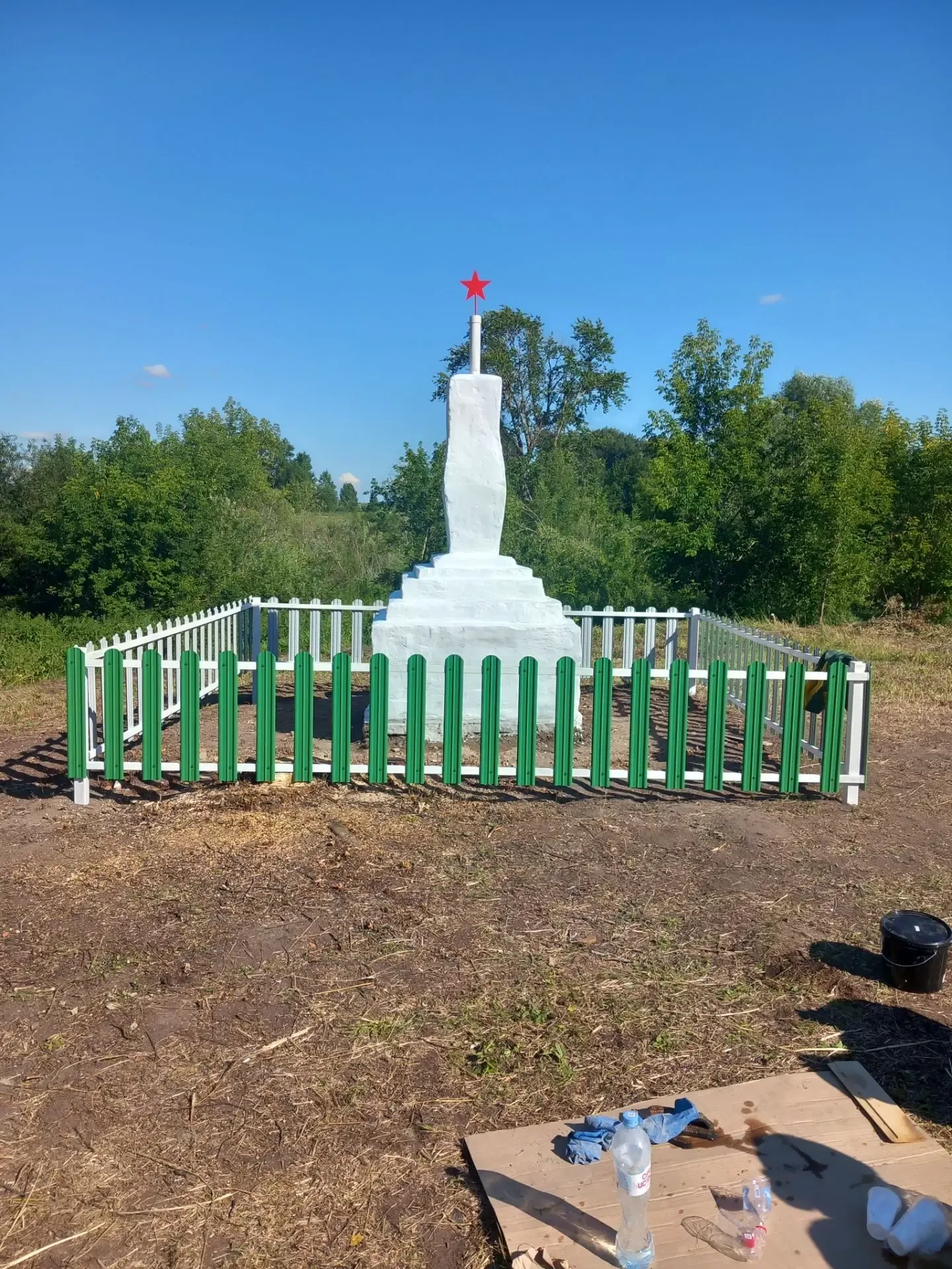 Память жива: в деревне Кадрали восстановлен памятник воинам-землякам