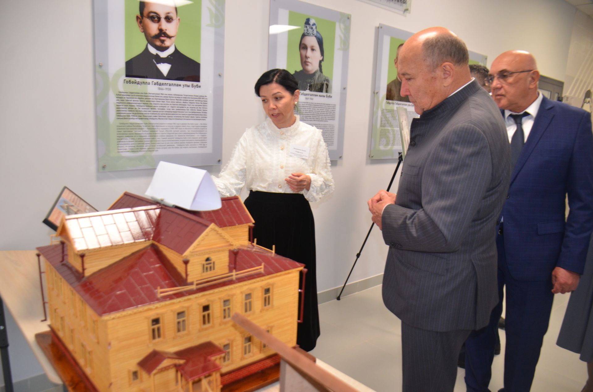 Киләчәккә юл яңа гимназиядән башлана