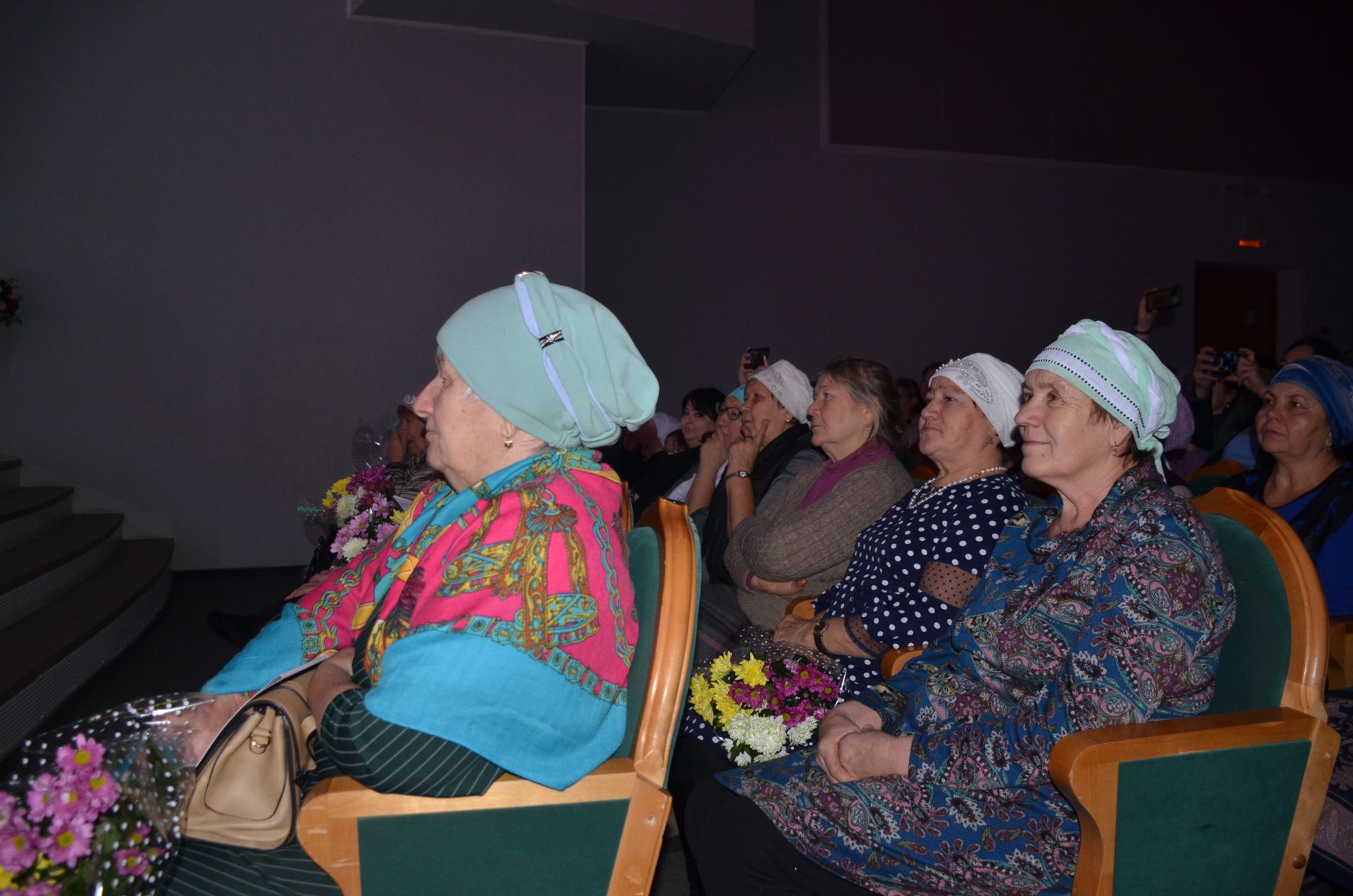 Концерт ко Дню матери