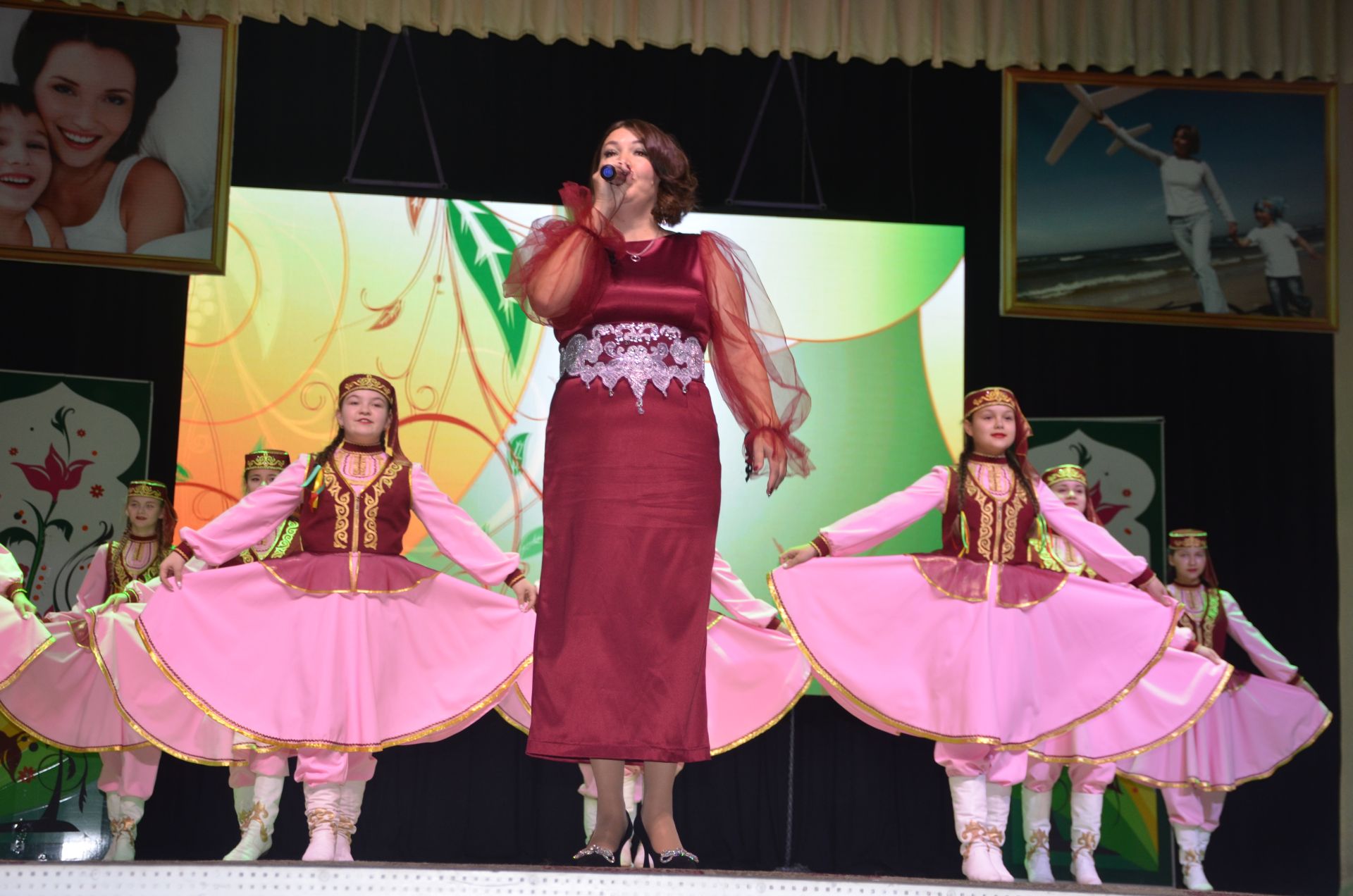 Концерт ко Дню матери