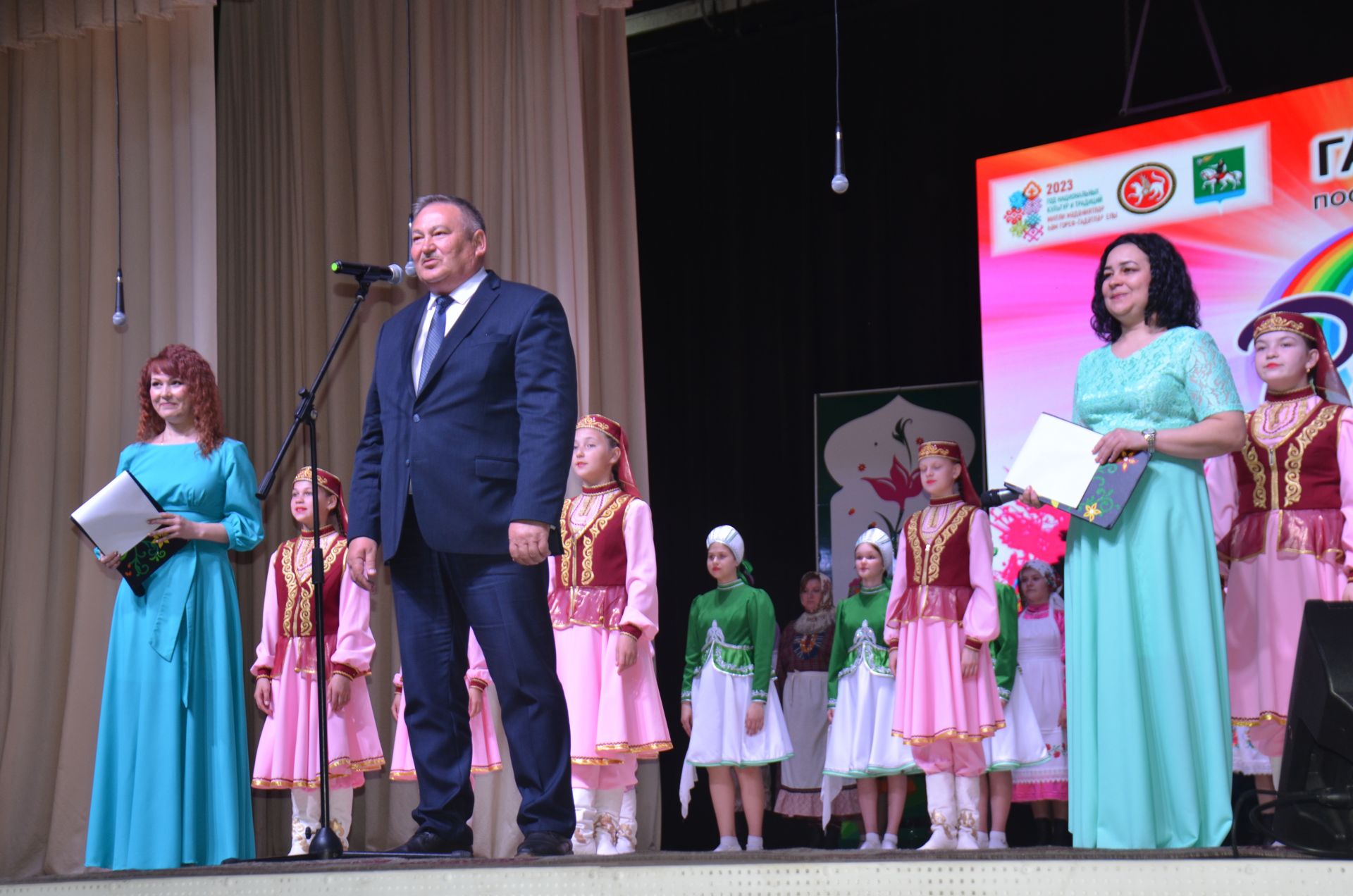Гала-концерт районного фестиваля "Радуга культур"