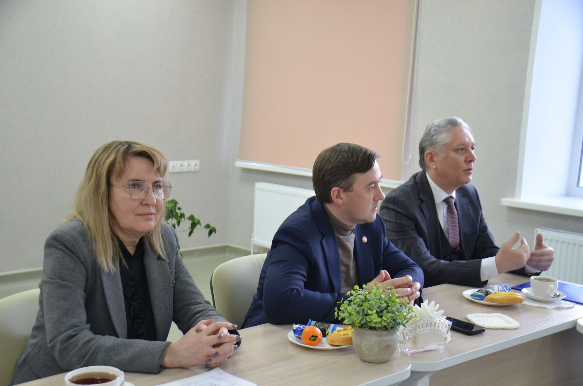 Круглый стол с участием главы района с победителями акции "Одаренные дети глубинки"