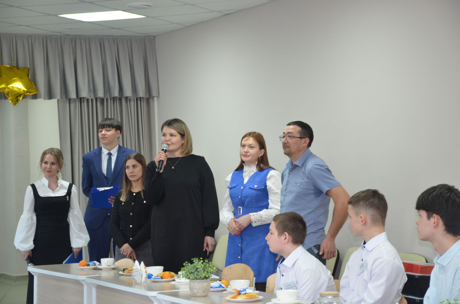 Круглый стол с участием главы района с победителями акции "Одаренные дети глубинки"