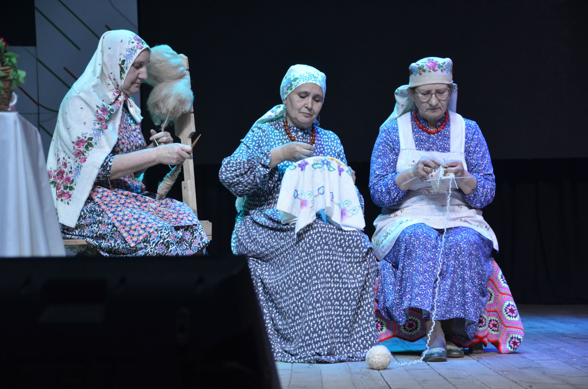 Триумф талантов: в Агрызском районе прошёл гала-концерт «Радуга культур»