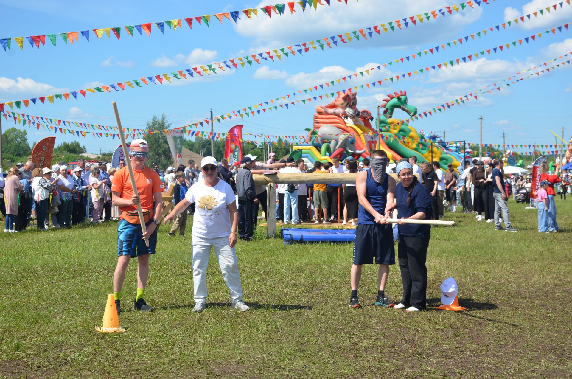 В Агрызе состоялся народный татарский праздник - Сабантуй