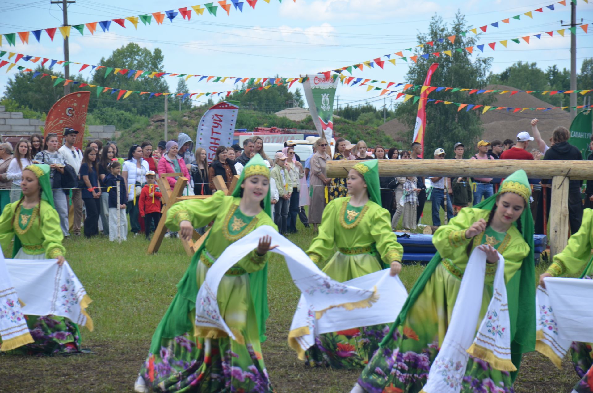 В Агрызе состоялся народный татарский праздник - Сабантуй
