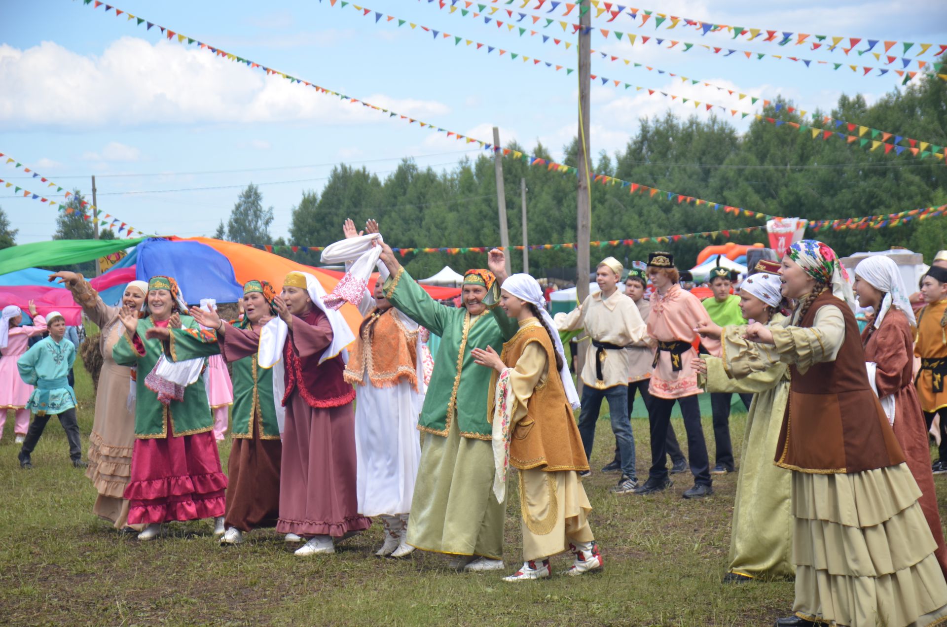 В Агрызе состоялся народный татарский праздник - Сабантуй