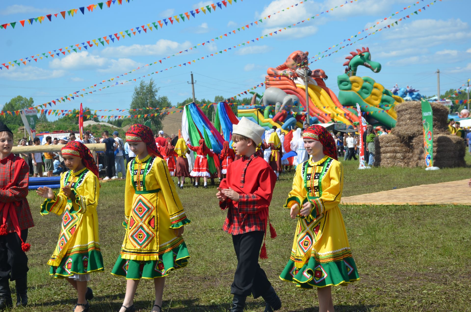 В Агрызе состоялся народный татарский праздник - Сабантуй