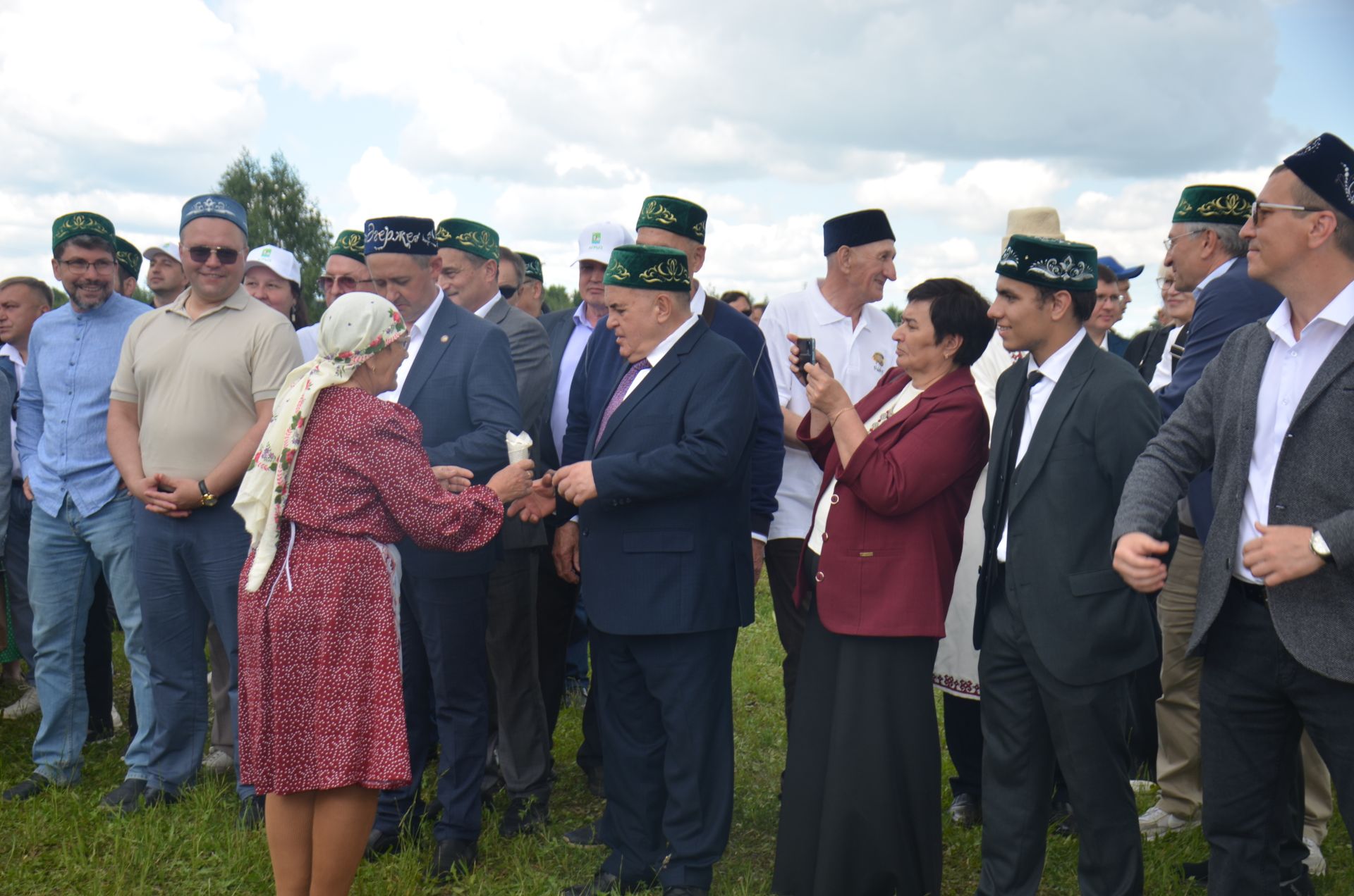 В Агрызе состоялся народный татарский праздник - Сабантуй