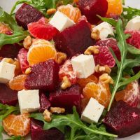 Рецепт простого и вкусного салата с кедровыми орешками