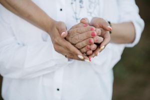 С Днём волонтёра!