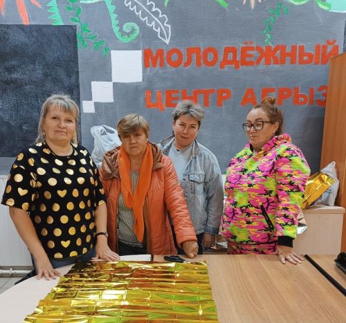 Волонтеры в Агрызе шьют плащи-невидимки
