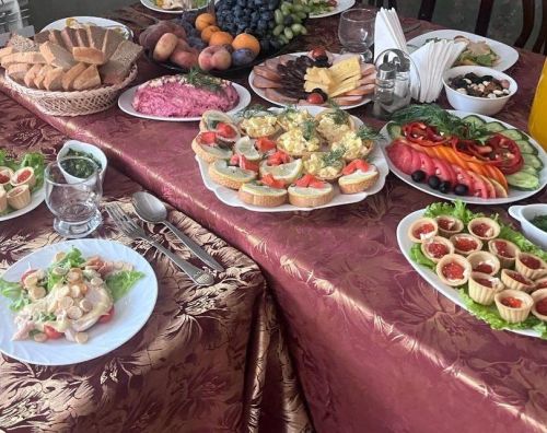 Коръән ашларын кафеларда, мәчетләрдә уздыру “мода”га керде.. акчаңны түлисең дә, мәшәкате юк..