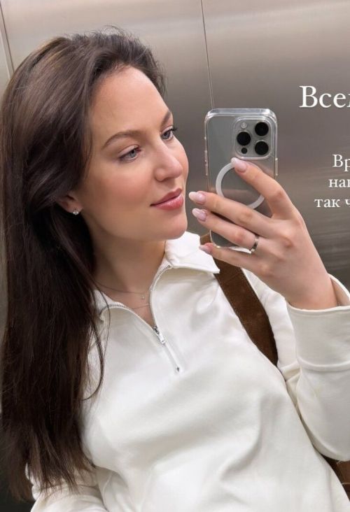 Алия Карачурина ни өчен әле бу арада гына бәби туу яңалыгын көтмәскә куша?