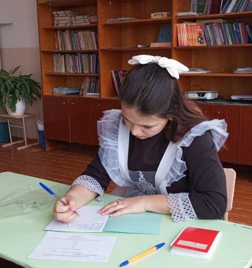 Бүген Исәнбай мәктәбендә “Көмеш каләм” район фестивале уза