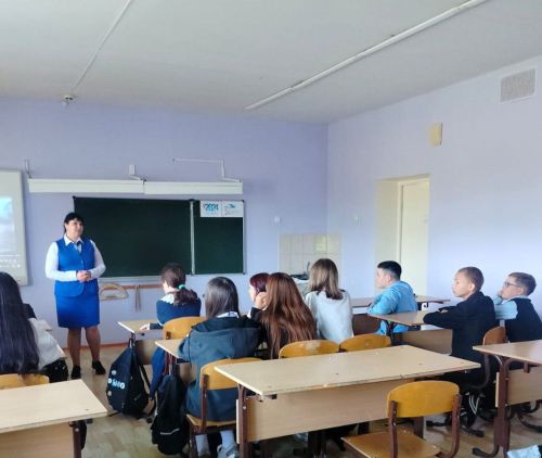 В Терсинской школе учащиеся приняли участие в профилактической беседе по ПДД