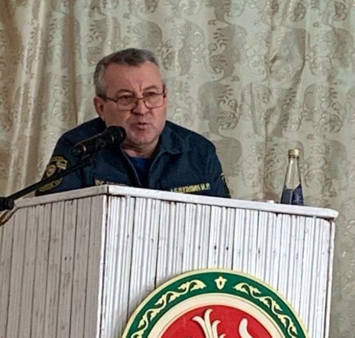 Исәнбайның аерым янгын сүндерү посты җитәкчесе Илһам Абдуллин халыкка күп кенә файдалы мәгълүмат җиткерде