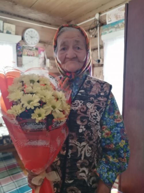 Ольга Исанаева, проживающая в Биме, и в 90 лет не сидит без дела