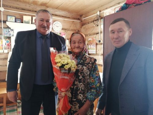 Ольга Исанаева, проживающая в Биме, и в 90 лет не сидит без дела