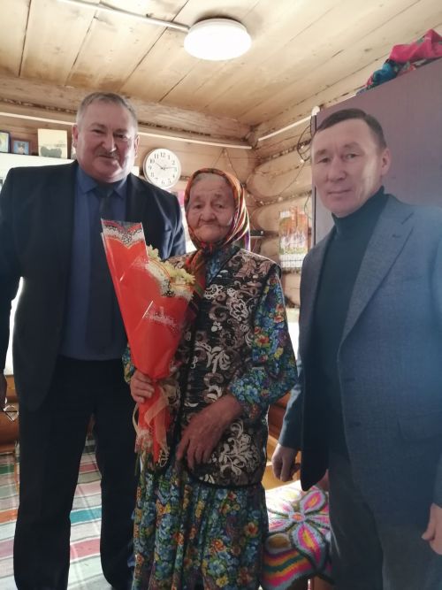 Ольга Исанаева, проживающая в Биме, и в 90 лет не сидит без дела