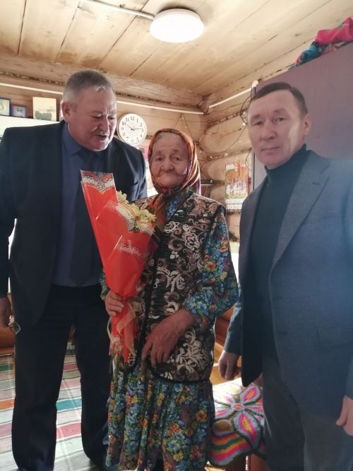 Ольга Исанаева, проживающая в Биме, и в 90 лет не сидит без дела