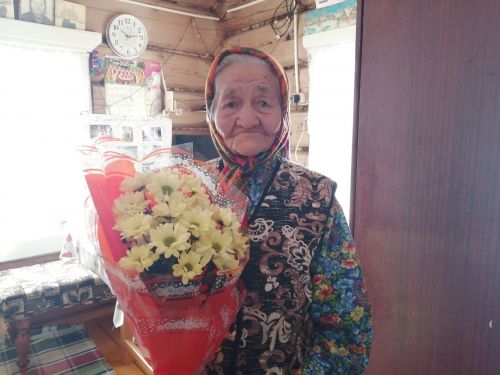 Ольга Исанаева, проживающая в Биме, и в 90 лет не сидит без дела