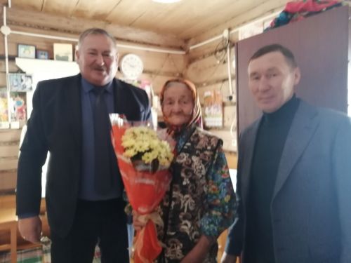 Ольга Исанаева, проживающая в Биме, и в 90 лет не сидит без дела