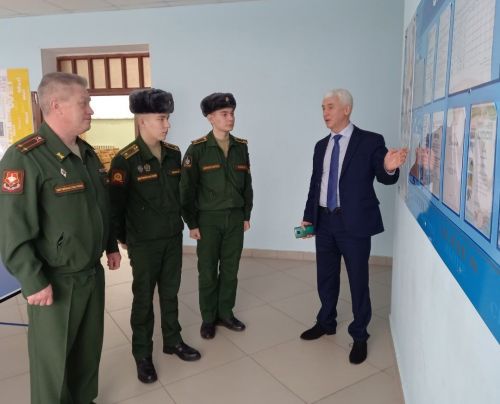Курсанты военных учебных заведений посетили колледж Агрыза
