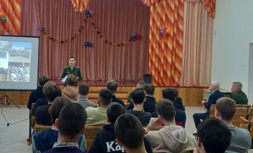 Курсанты военных учебных заведений посетили колледж Агрыза