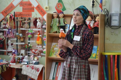 Игрушки наших бабушек и прабабушек нашли свое место в мини-музее