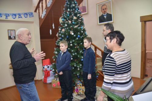 В новогодние каникулы музей села Иж-Бобьи с радостью принимает посетителей
