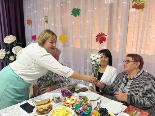 Өлкәннәр декадасында Әгерҗедә пенсионер-педагогларны хөрмәтләделәр