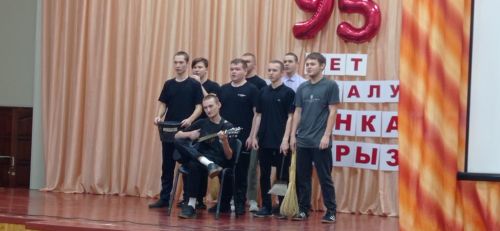 В Агрызе объявлены победители игр КВН среди студентов