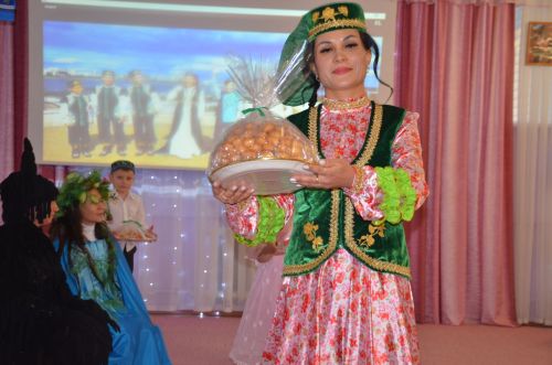 Между городскими детскими садами прошел конкурс «Дружная семья народов» (ФОТО)